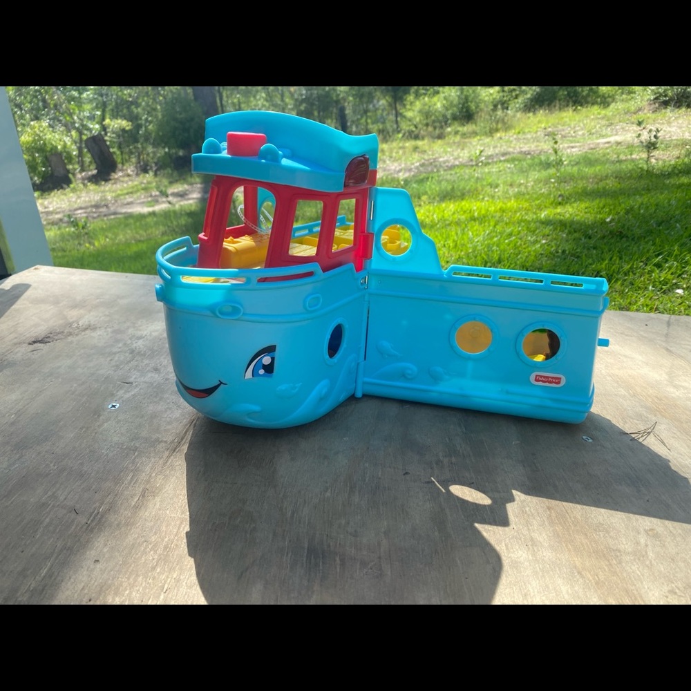 Fisher price boat bath toy